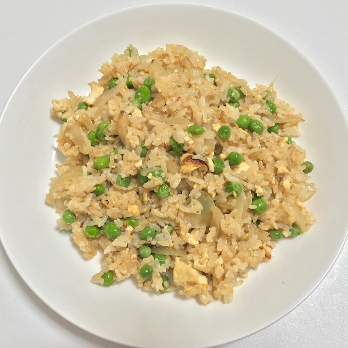 簡単! 豆腐とグリーンピーズの焼き飯